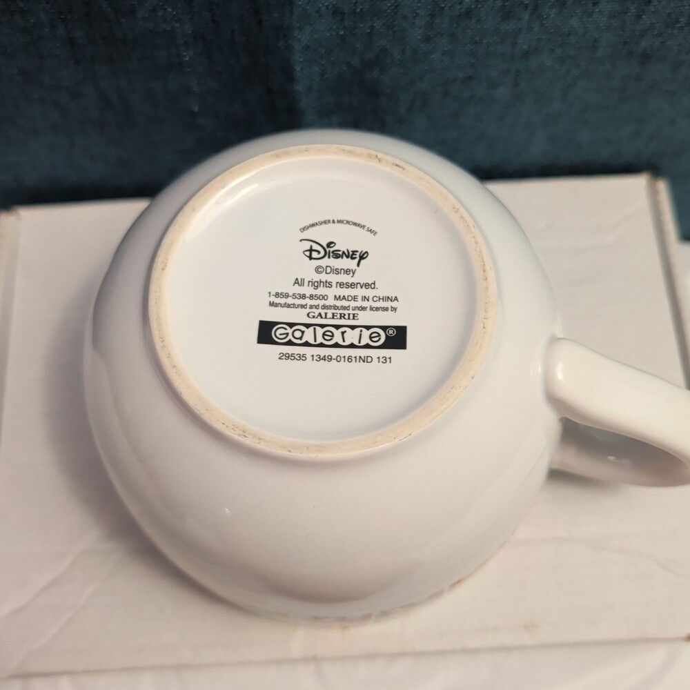 Disney Christmas Jumbo Mug Mickey Minnie Donald Goofy Pluto Galerie Oversized - Picture 5 of 16
